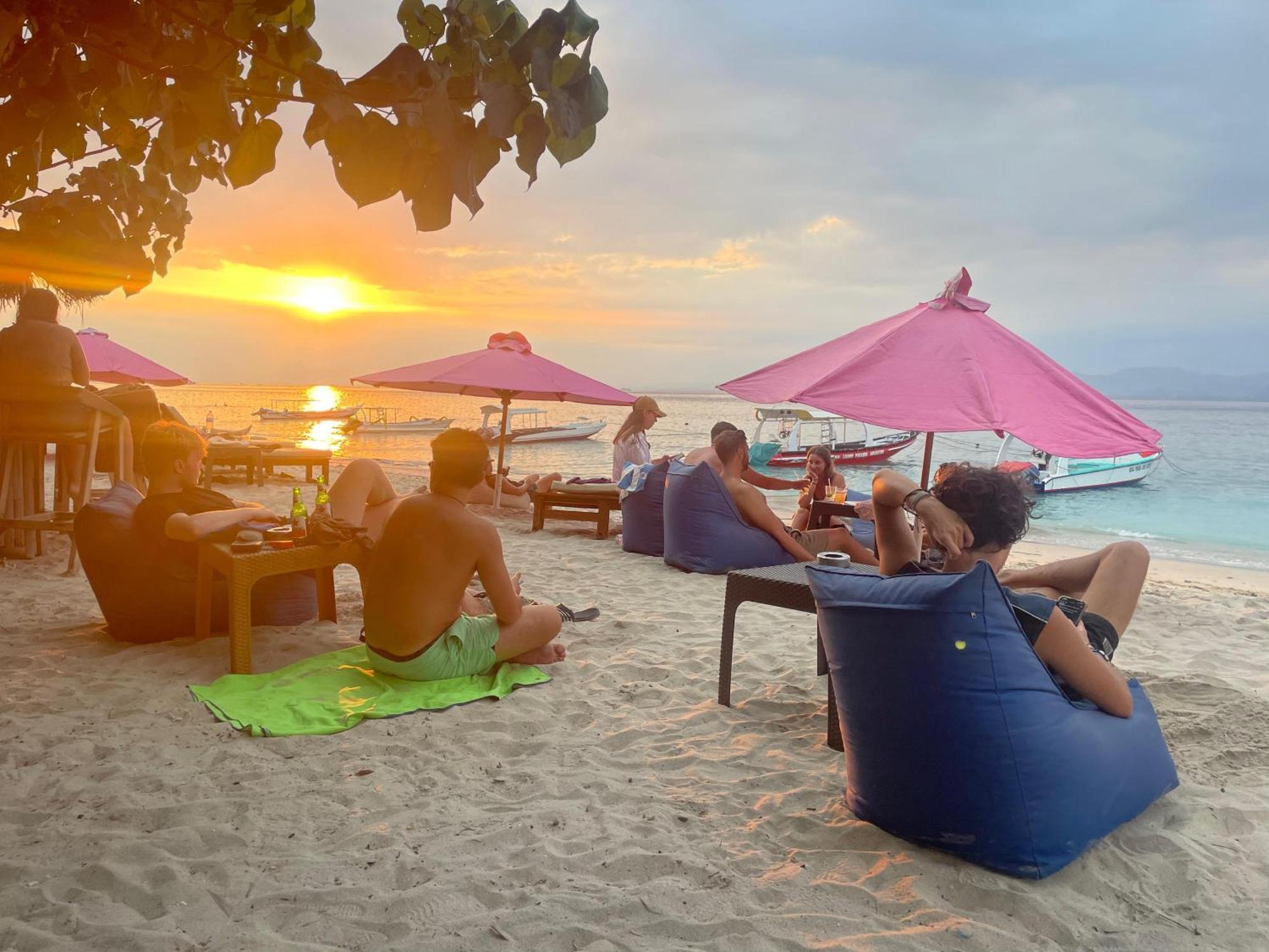 Lushy Hostel Nusa Penida Toyapakeh ภายนอก รูปภาพ