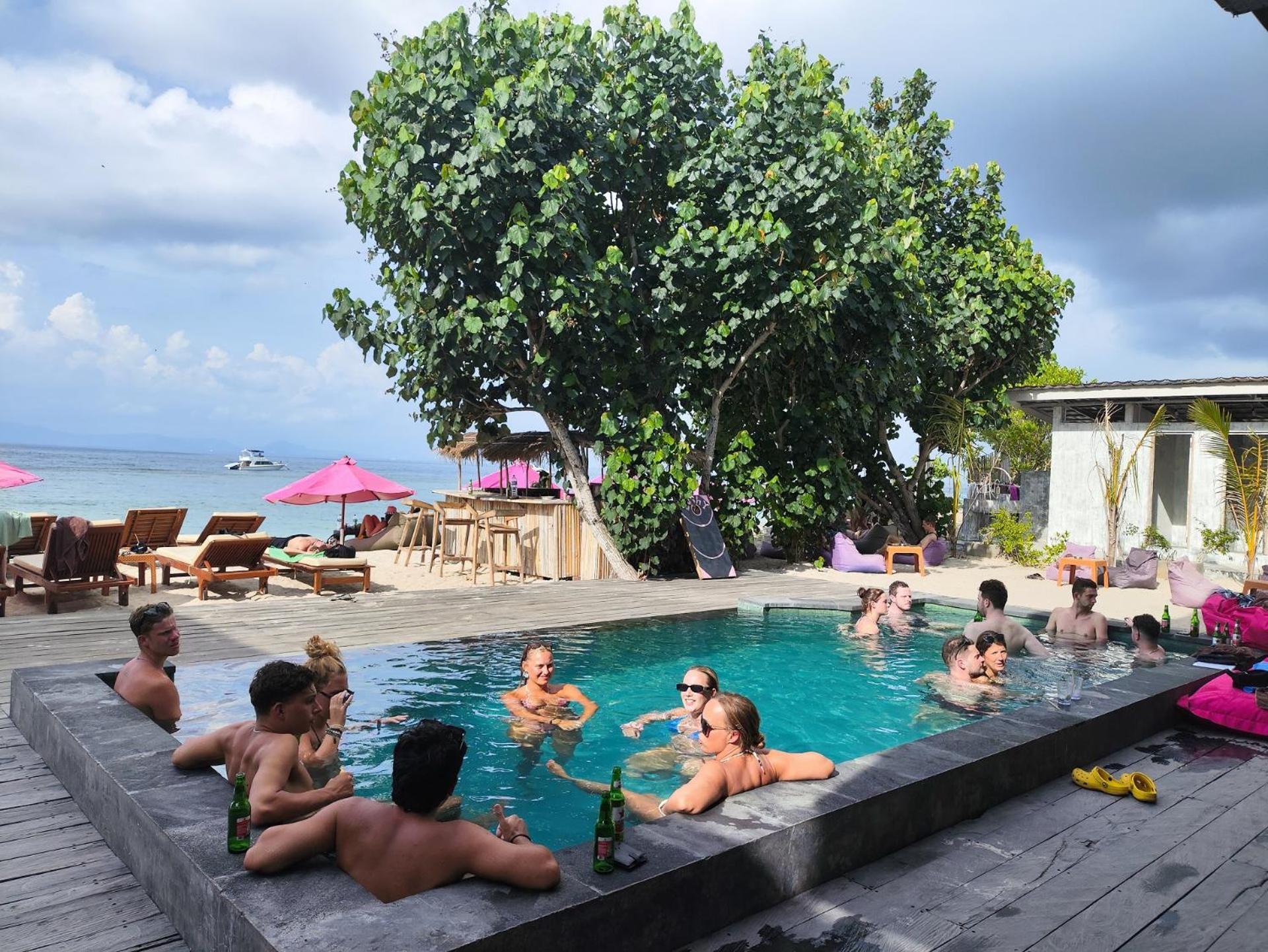 Lushy Hostel Nusa Penida Toyapakeh ภายนอก รูปภาพ
